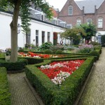 Hofje-in-den-groene-tuin